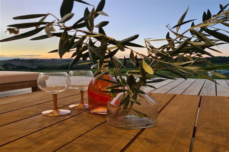 Photo of property in 857 Wainui Road, Wainui, Silverdale, 0994