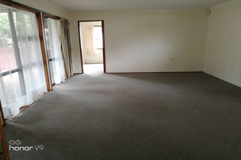Photo of property in 58 Marywil Crescent, Hillcrest, Auckland, 0627
