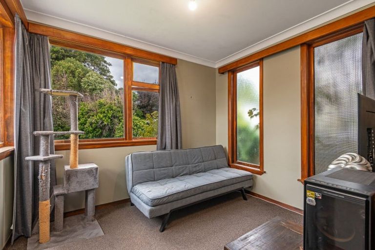 Photo of property in 8 Winston Avenue, Hokowhitu, Palmerston North, 4410