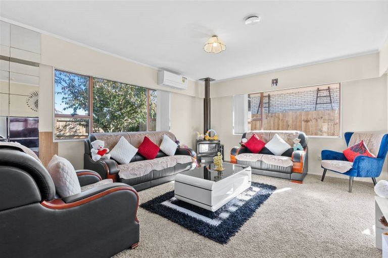 Photo of property in 2/461 Great South Road, Opaheke, Papakura, 2113