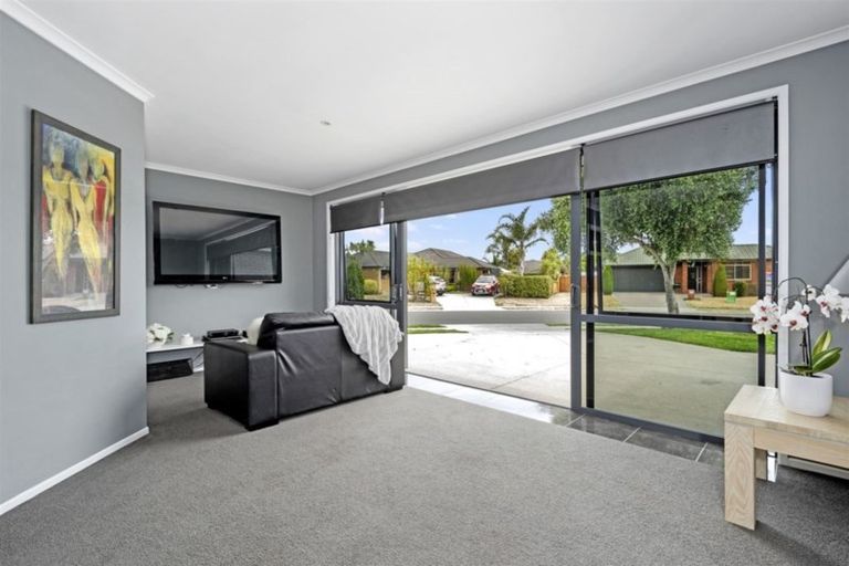 Photo of property in 18 Carrington Drive, Papamoa Beach, Papamoa, 3118
