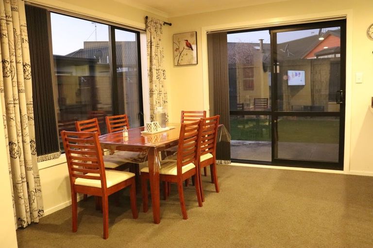Photo of property in 108 Hillcrest Drive, Kelvin Grove, Palmerston North, 4414