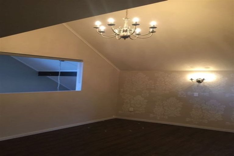 Photo of property in 132 Manuka Road, Bayview, Auckland, 0629