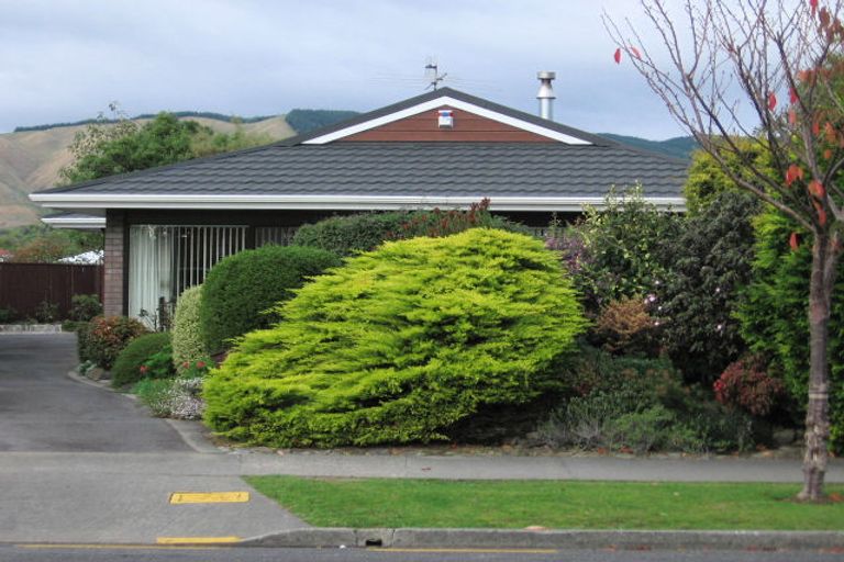 Photo of property in 104 Belvedere Avenue, Waikanae, 5036