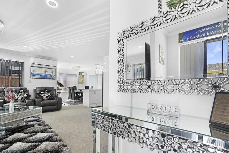 Photo of property in 109a Gray Avenue, Mangere East, Auckland, 2024