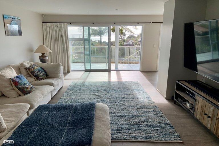 Photo of property in 1007a Beach Road, Torbay, Auckland, 0630