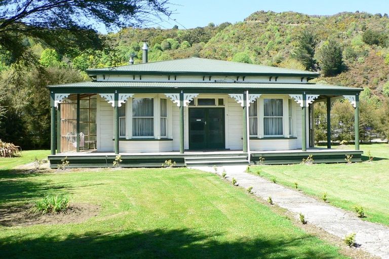 Photo of property in 2c-d Dunn Street, Reefton, 7830
