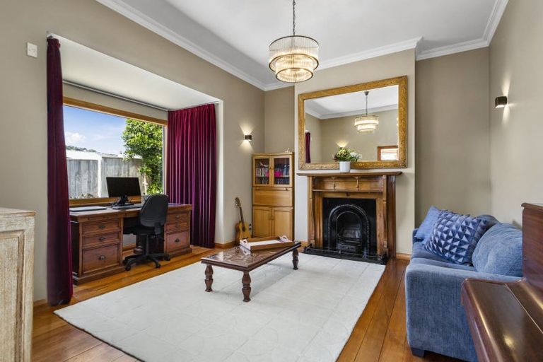 Photo of property in 32 Frankmoore Avenue, Johnsonville, Wellington, 6037