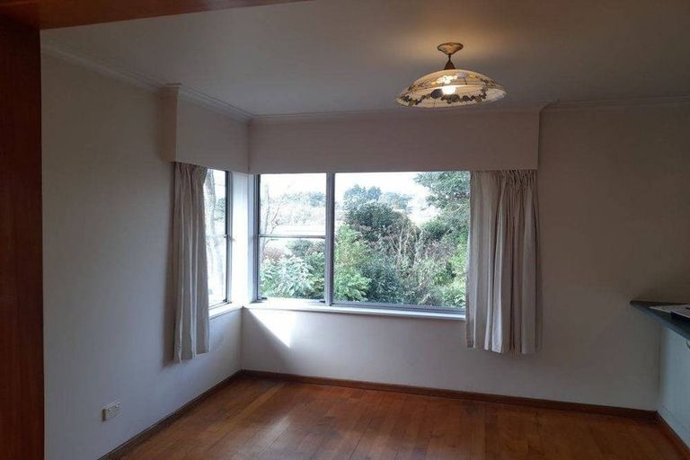 Photo of property in 2 Victoria Avenue, Waiuku, 2123