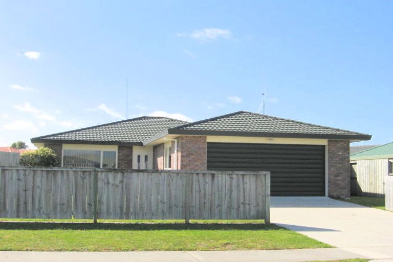 Photo of property in 19 Romana Crescent, Papamoa Beach, Papamoa, 3118