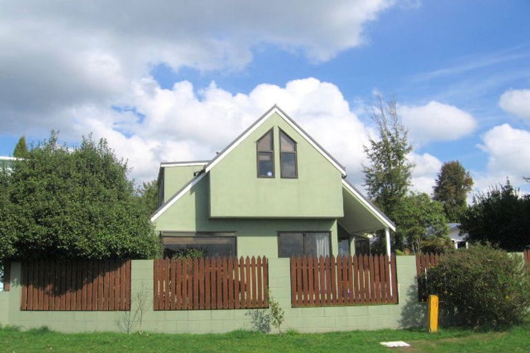 Photo of property in 8a Burn Road, Lynmore, Rotorua, 3010