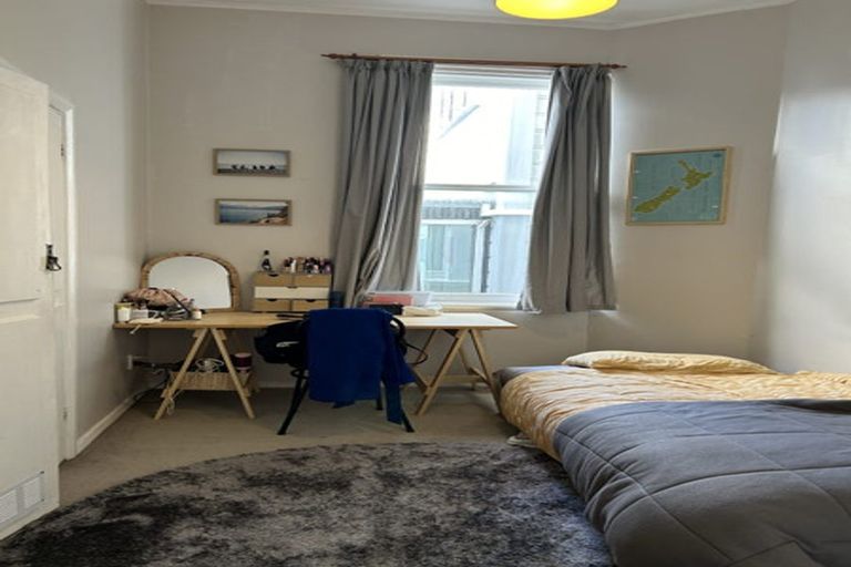 Photo of property in 61-61a Brougham Street, Mount Victoria, Wellington, 6011