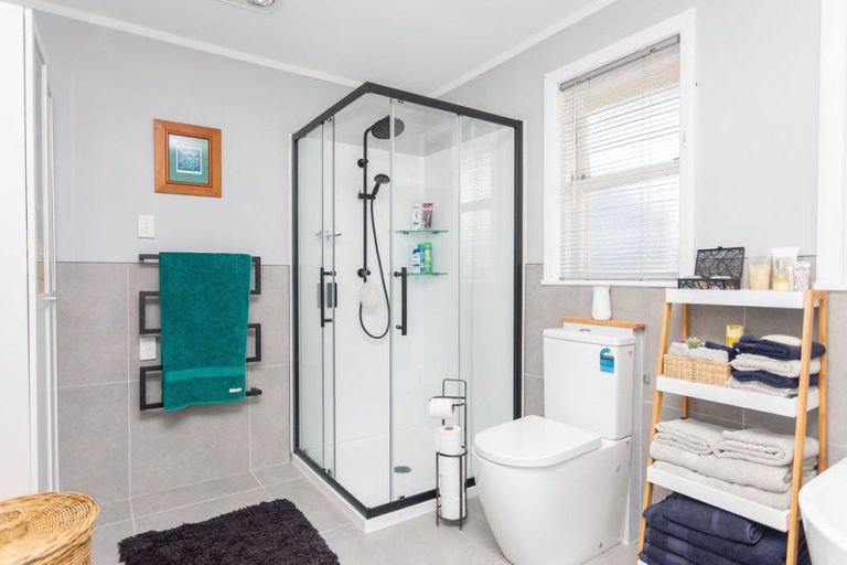 Photo of property in 129 Guy Street, Dannevirke, 4930