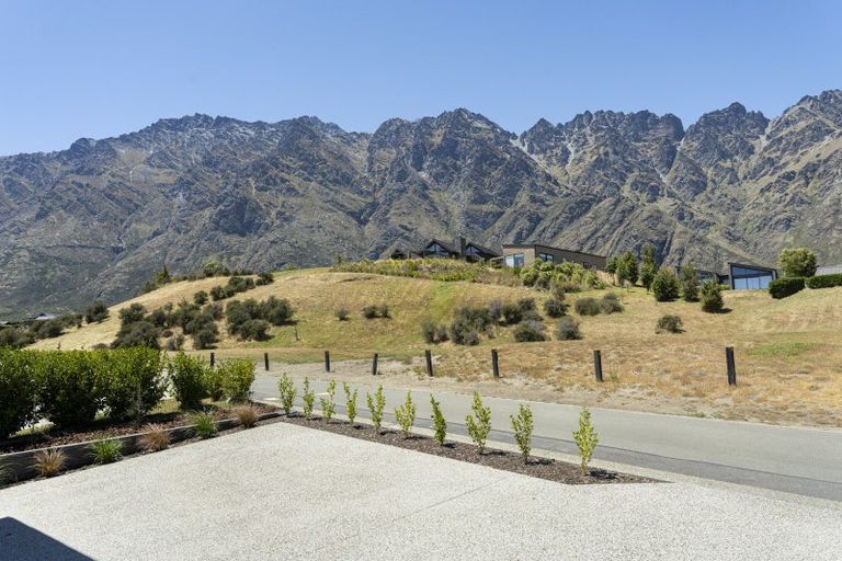 Photo of property in 5a Glenelg Lane, Jacks Point, 9371