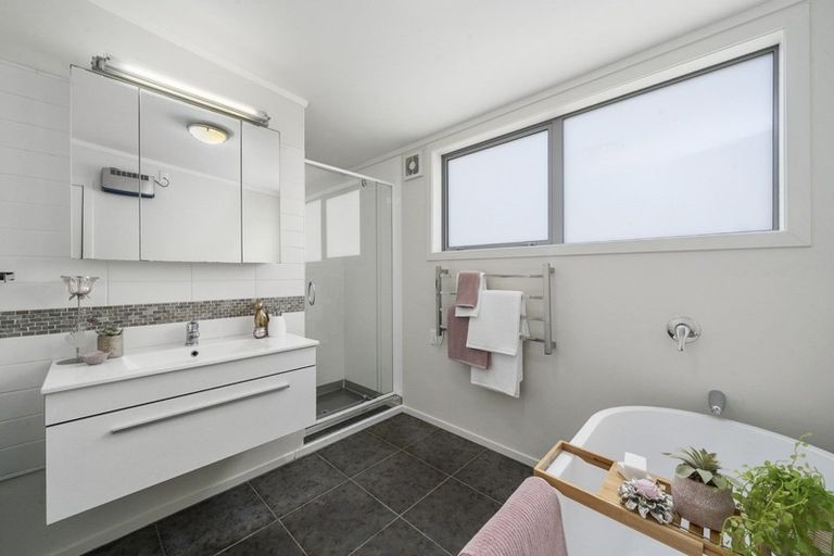 Photo of property in 15 Francis Road, Paraparaumu Beach, Paraparaumu, 5032