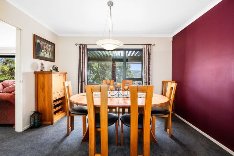 Photo of property in 138 Woodman Drive, Tawa, Wellington, 5028