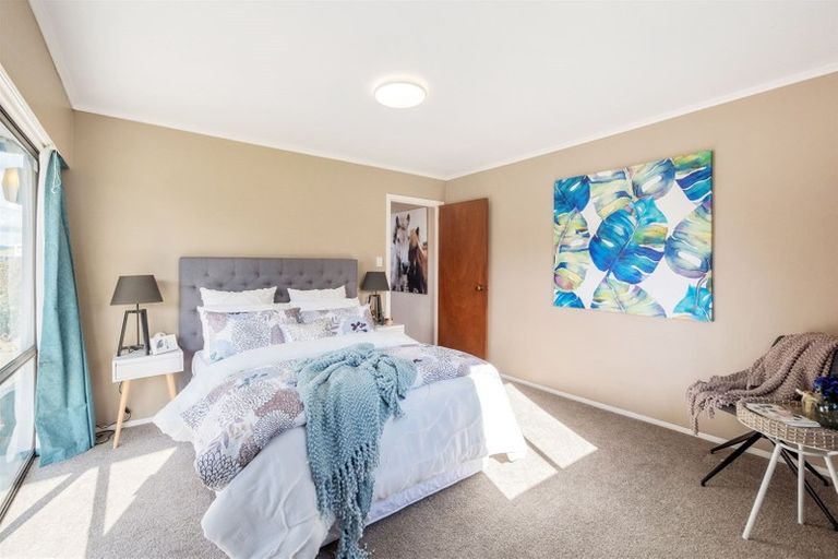 Photo of property in 2/4 Albert Street, Papakura, 2110