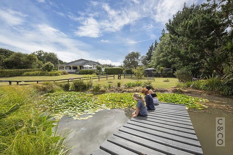 Photo of property in 433 Old North Road, Kumeu, 0892
