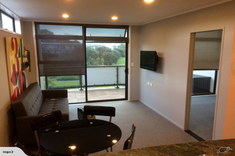 Photo of property in 11/372 Rosedale Road, Rosedale, Auckland, 0632