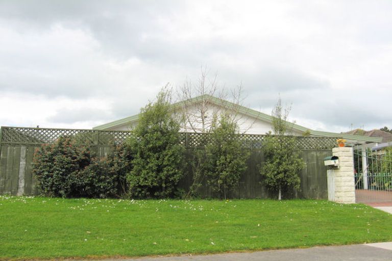 Photo of property in 1 Hutchison Crescent, Durie Hill, Whanganui, 4500