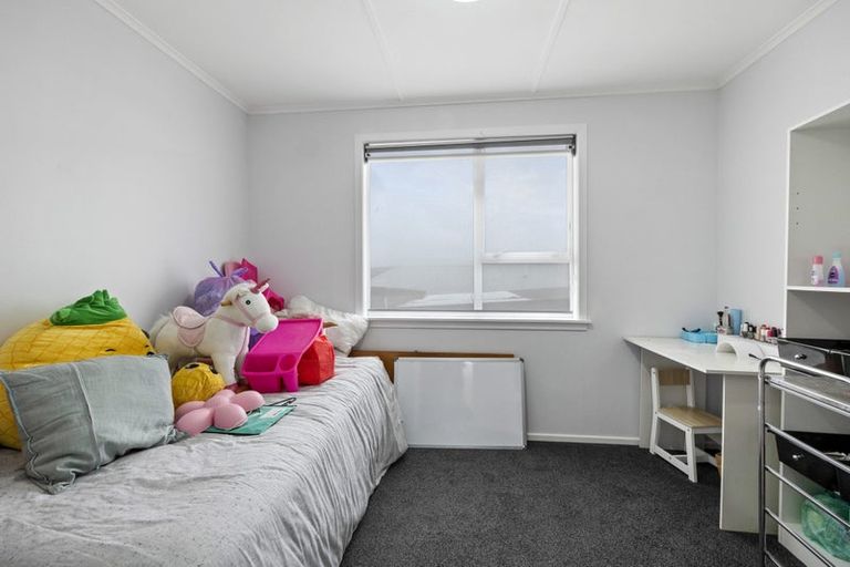 Photo of property in 33 Clearmont Crescent, Blagdon, New Plymouth, 4310