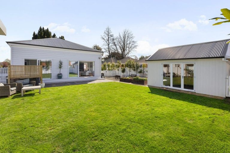 Photo of property in 114 Victoria Street, Cambridge, 3434