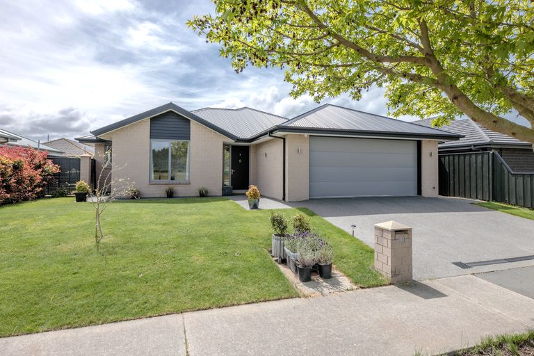 Photo of property in 50 Hakatere Road, Pegasus, 7612