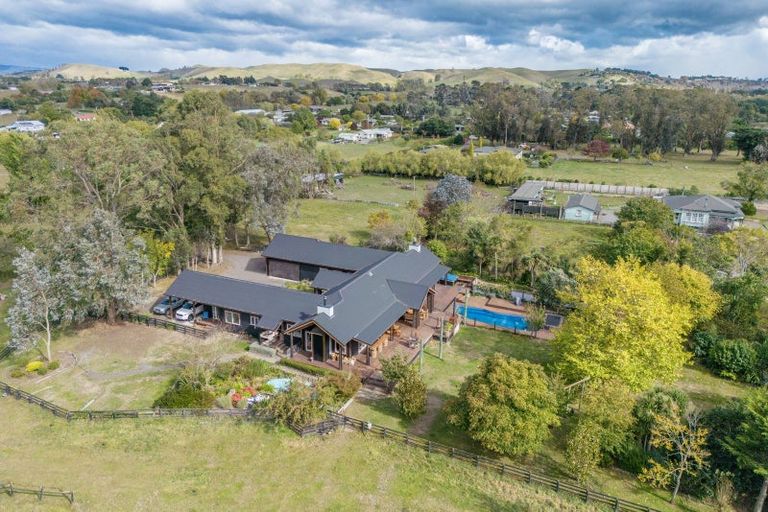 Photo of property in 2383 State Highway 2, Waipukurau, 4200