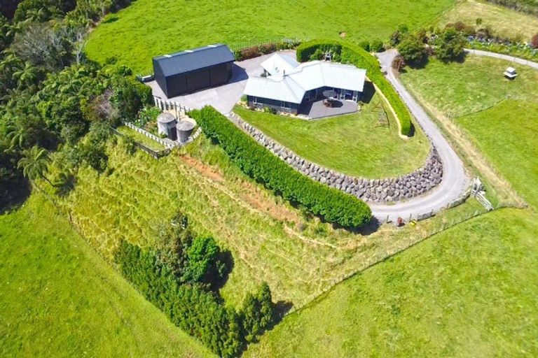 Photo of property in 169 Upper Pitone Road, Pitone, New Plymouth, 4374