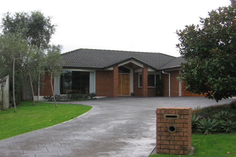 Photo of property in 8 Navan Place, Dannemora, Auckland, 2016