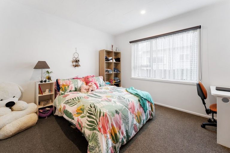 Photo of property in 17 Brookes Street, Inglewood, 4330