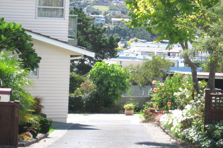 Photo of property in 24 Beechwood Road, Rothesay Bay, Auckland, 0630