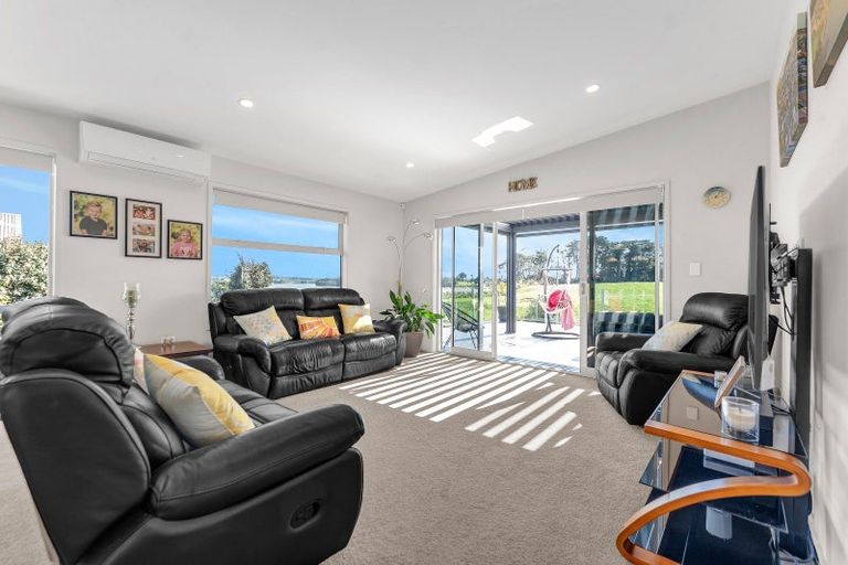Photo of property in 15a Goble Road, Clarks Beach, Pukekohe, 2679