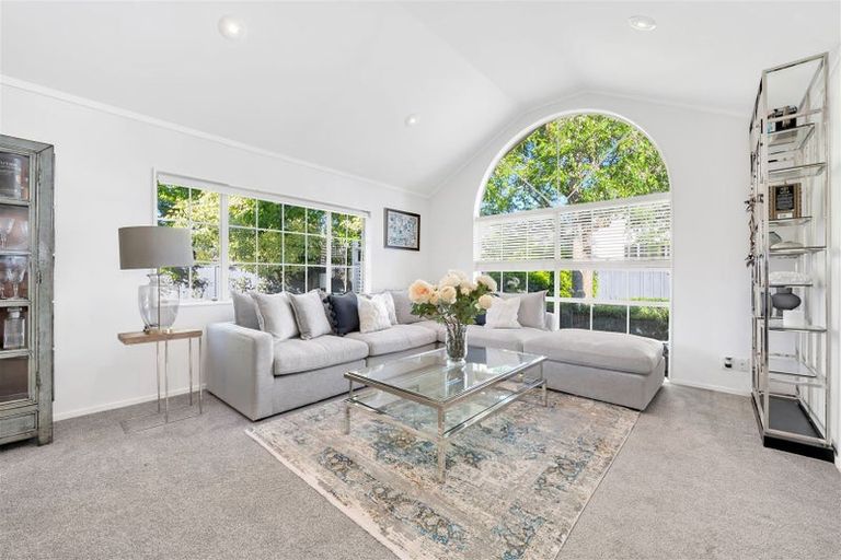 Photo of property in 10 Mt Blanc Place, Northpark, Auckland, 2013