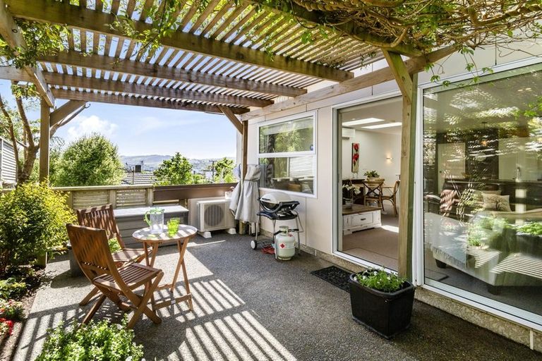 Photo of property in 8a Hollies Crescent, Johnsonville, Wellington, 6037