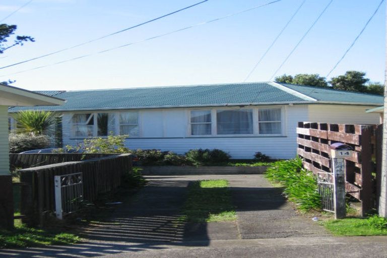 Photo of property in 14 Beverley Grove, Paparangi, Wellington, 6037
