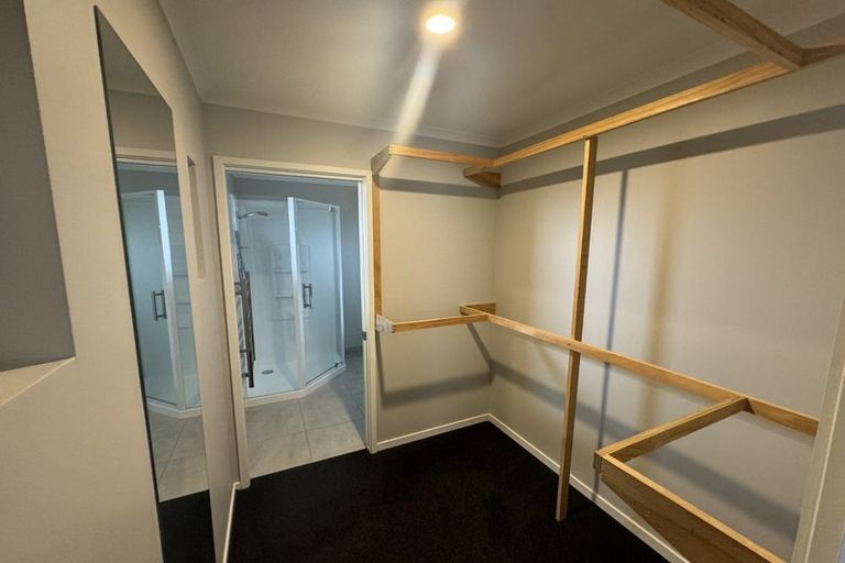 Photo of property in 571a Queen Street East, Levin, 5510