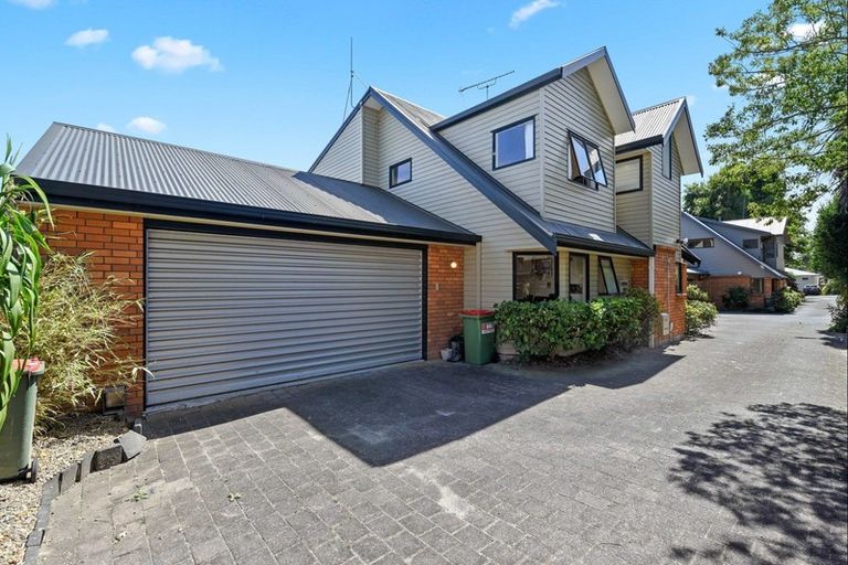 Photo of property in 4a Wellington Street, Hamilton East, Hamilton, 3216