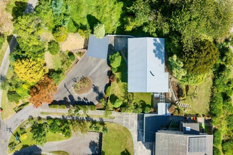 Photo of property in 83 Kent Street, Picton, 7220