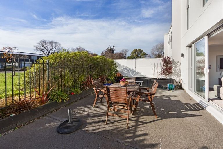 Photo of property in 15 Seager Lane, Hillmorton, Christchurch, 8024