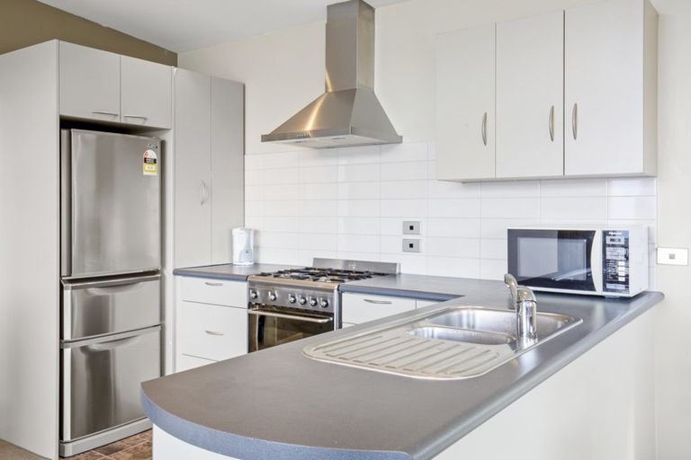 Photo of property in 36b Avalon Crescent, Fernhill, Queenstown, 9300