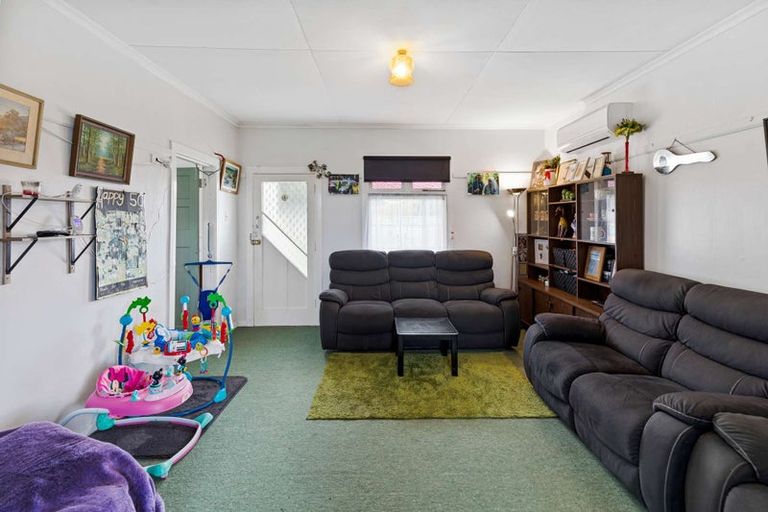 Photo of property in 119 Cornfoot Street, Castlecliff, Whanganui, 4501