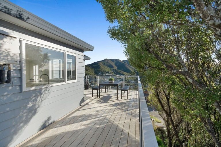 Photo of property in 5 Landsdowne Terrace, Karori, Wellington, 6012