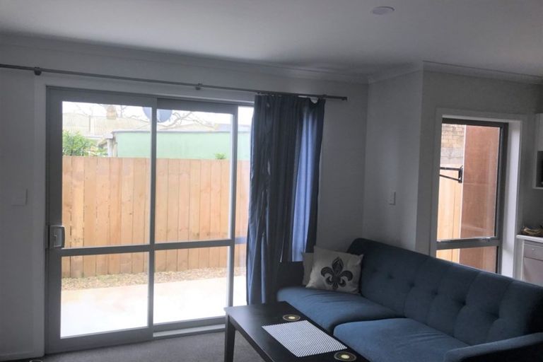 Photo of property in 2/113 Knighton Road, Hillcrest, Hamilton, 3216