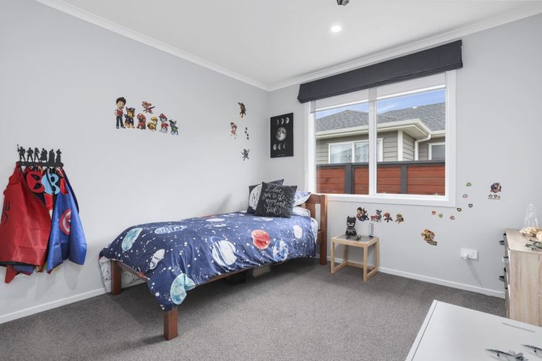 Photo of property in 4 Sir Lincoln Drive, Kumeu, 0810