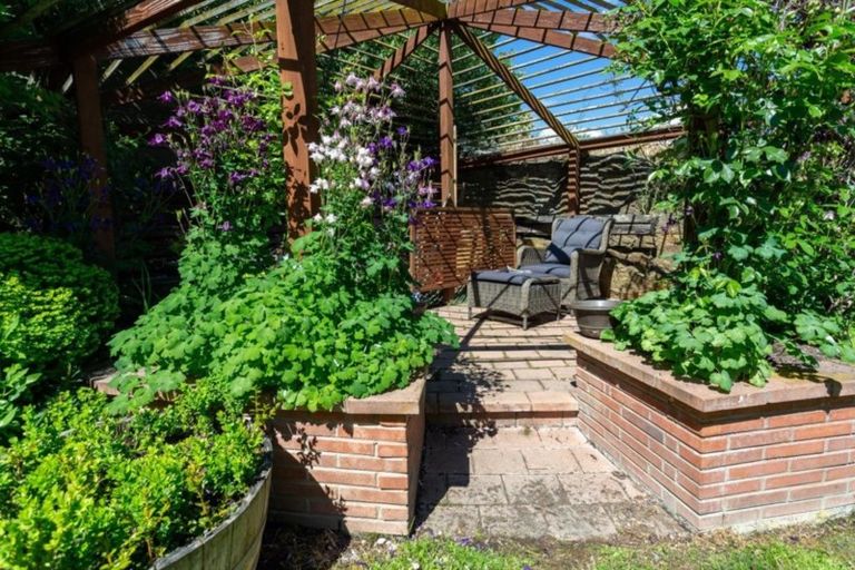 Photo of property in 12 Coulson Place, Alexandra, 9320