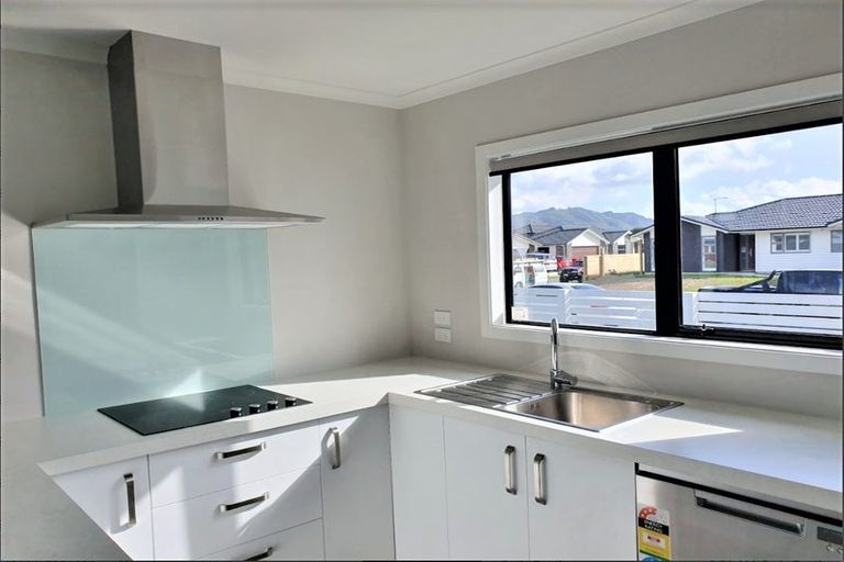 Photo of property in 51 Buddle Road, Wallaceville, Upper Hutt, 5018