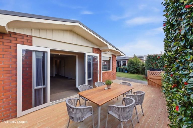 Photo of property in 21 Truby King Street, Merrilands, New Plymouth, 4312