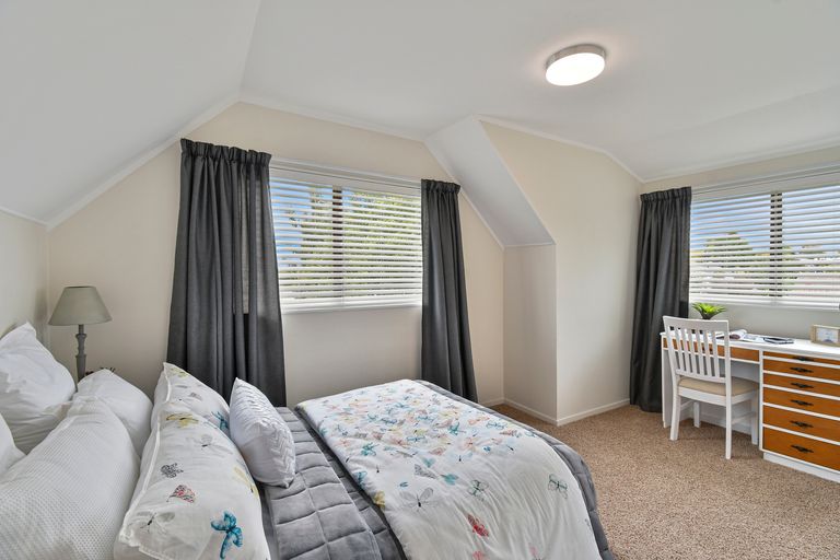 Photo of property in 10 Dalkeith Place, Opaheke, Papakura, 2113