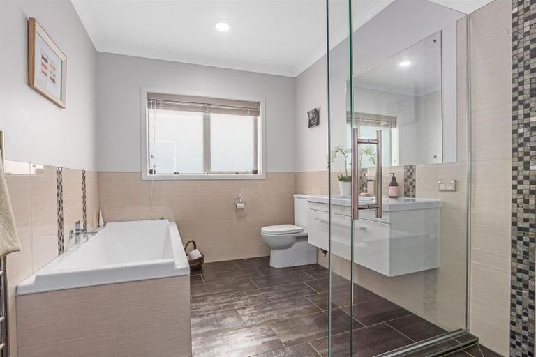 Photo of property in 53 Endeavour Drive, Whitby, Porirua, 5024